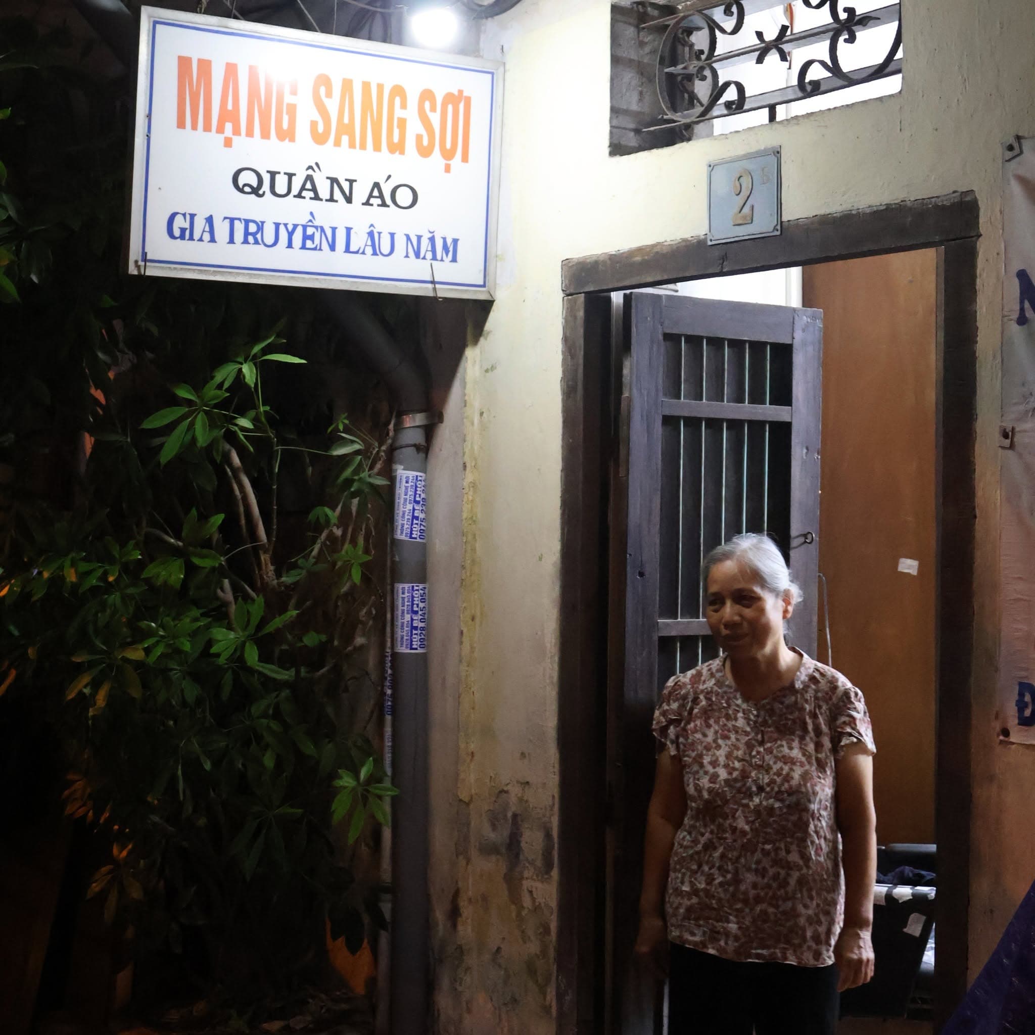 co-hong-nguoi-giu-lua-nghe-mang-va-quan-ao-o-ngo-thanh-mien (5).jpg
